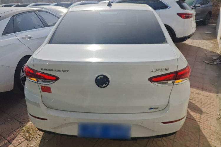 别克 英朗 2021款 改款 1.3T 自动轻混动精英型车身外观6