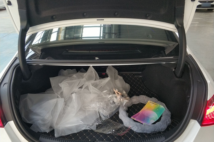 奔驰C级 2024款 改款三 C 260 L 运动版机舱底盘23