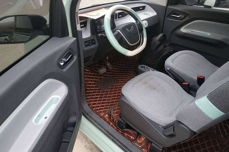 五菱汽车 宏光MINIEV 2022款 马卡龙臻享款 三元锂中控内饰7003