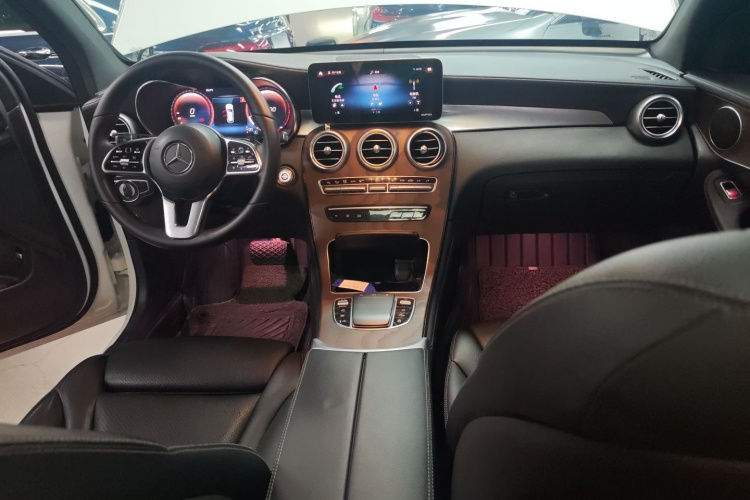 奔驰GLC 2020款 GLC 260 L 4MATIC 豪华型中控内饰12