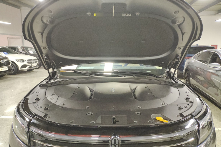 鸿蒙智行 问界M7 2022款 1.5T 四驱豪华版机舱底盘24