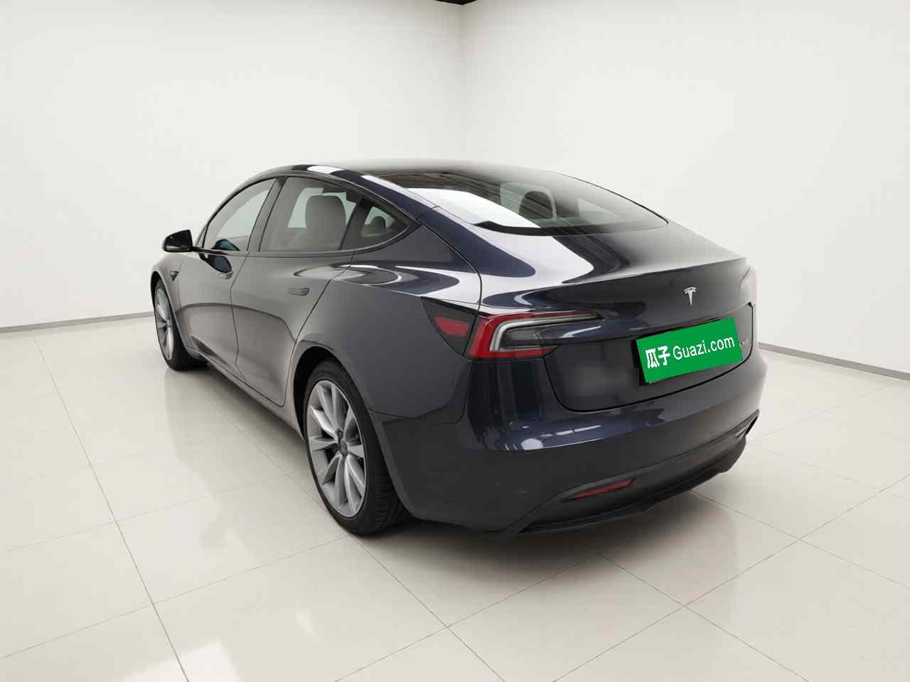 特斯拉 Model 3 2023款 后轮驱动版(3)