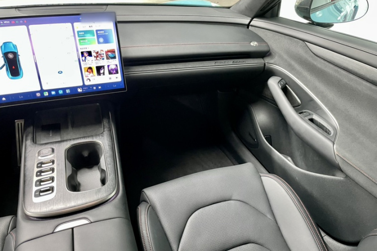 小米汽车 小米SU7 2024款 四驱Max创始版中控内饰7013