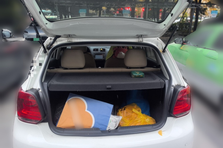 大众 Polo 2013款 1.4L 手动风尚版中控内饰23