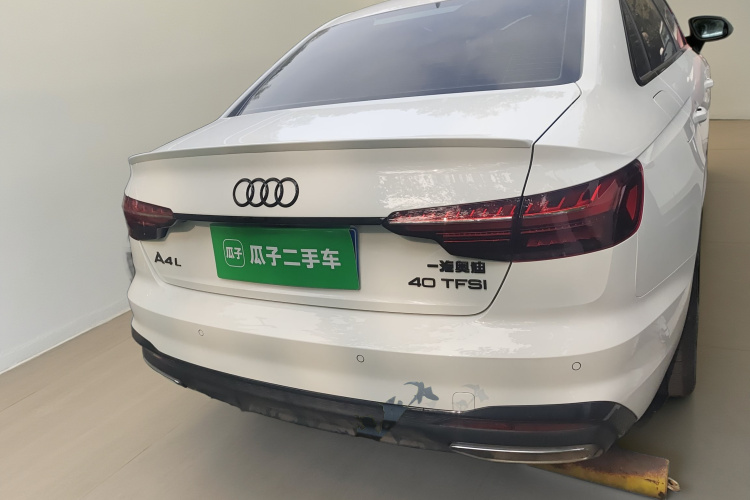 奥迪A4L 2024款 40 TFSI 豪华动感型(星夜版)车身外观6
