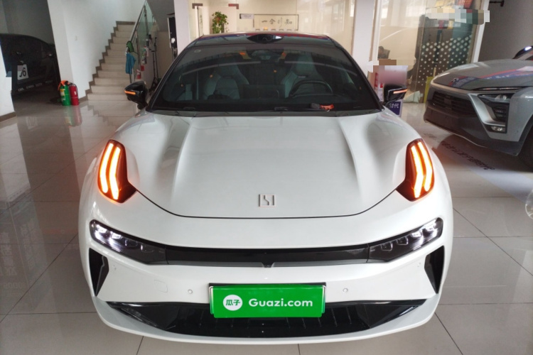 极氪001 2024款 YOU版 100kWh 四驱车身外观2