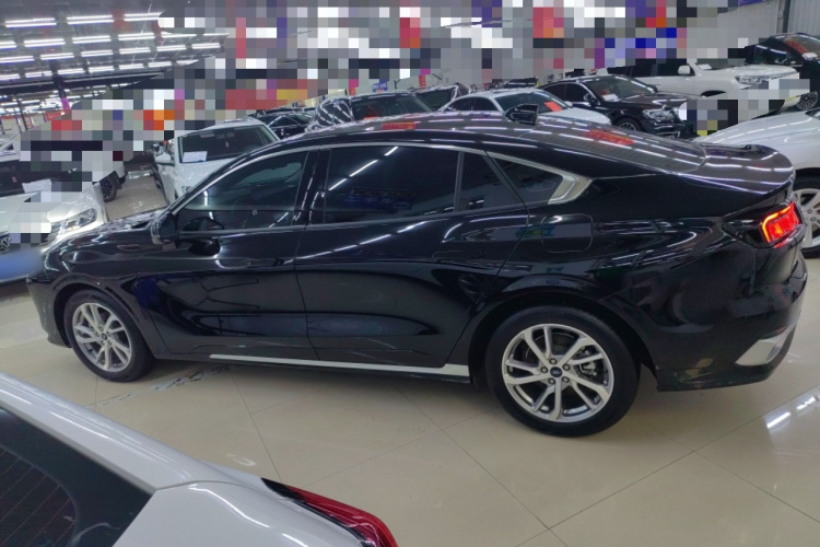 福特 蒙迪欧 2022款 改款 EcoBoost 245 豪华型车身外观4