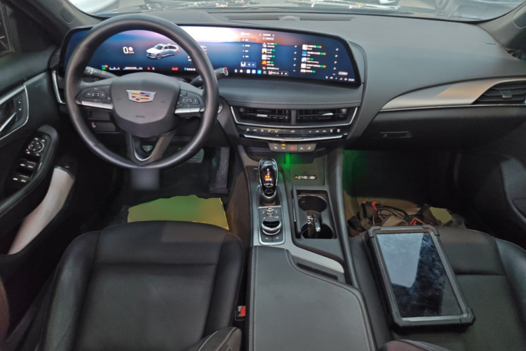 凯迪拉克CT5 2024款 28T 豪华型Pro中控内饰12