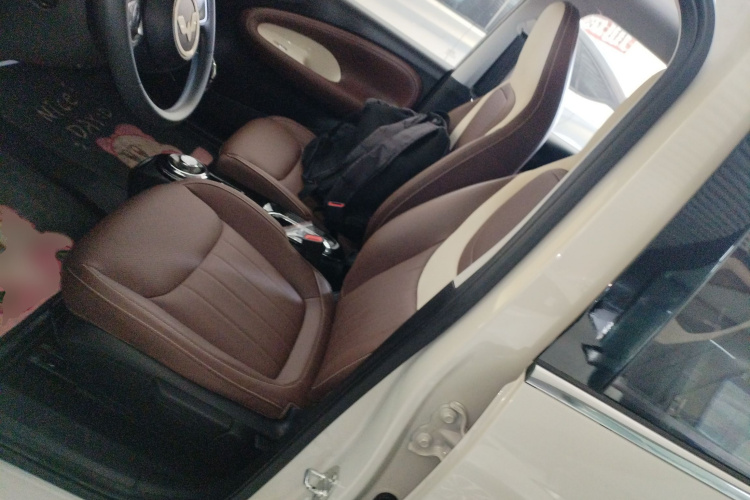 五菱汽车 五菱缤果 2023款 333km 悦享款中控内饰19