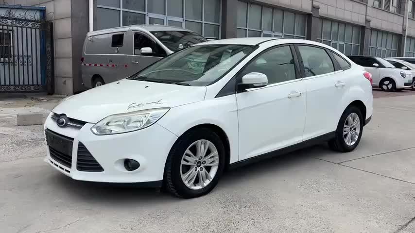 福特 福克斯 2012款 三厢 1.6L 自动舒适型实拍1