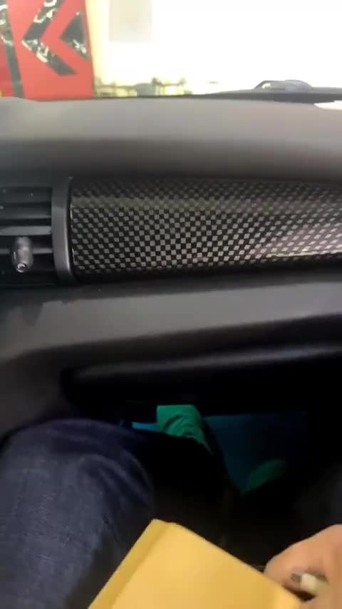 宝马2系旅行车 2016款 218i 运动设计套装讲解1