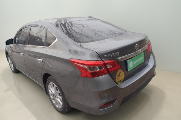 日产 轩逸 2024款 经典 1.6XE CVT舒适版车身外观5