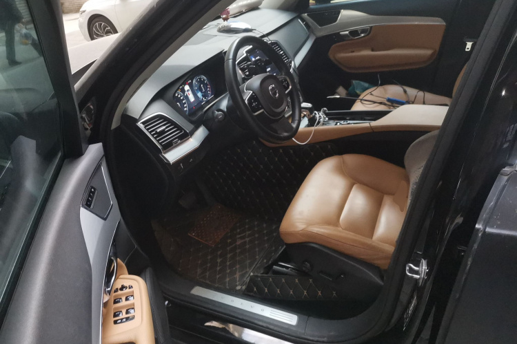 沃尔沃XC90 2015款 T6 智逸版 5座中控内饰20