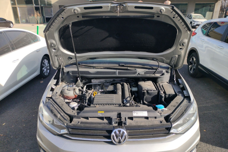 大众 2018款 途安L 280TSI DSG风尚版 7座 国VI机舱底盘24