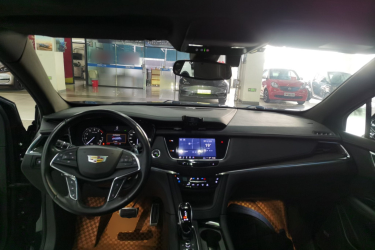 凯迪拉克XT5 2022款 2.0T 四驱尊贵型中控内饰12