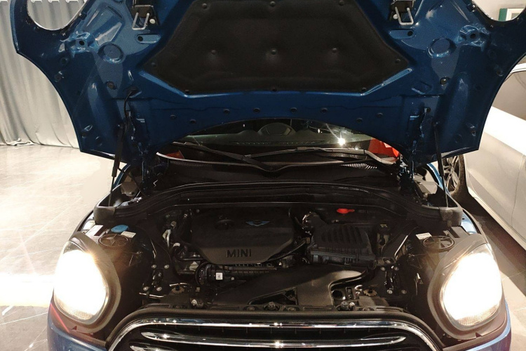 MINI Countryman 2017款 1.5T COOPER ALL4机舱底盘24