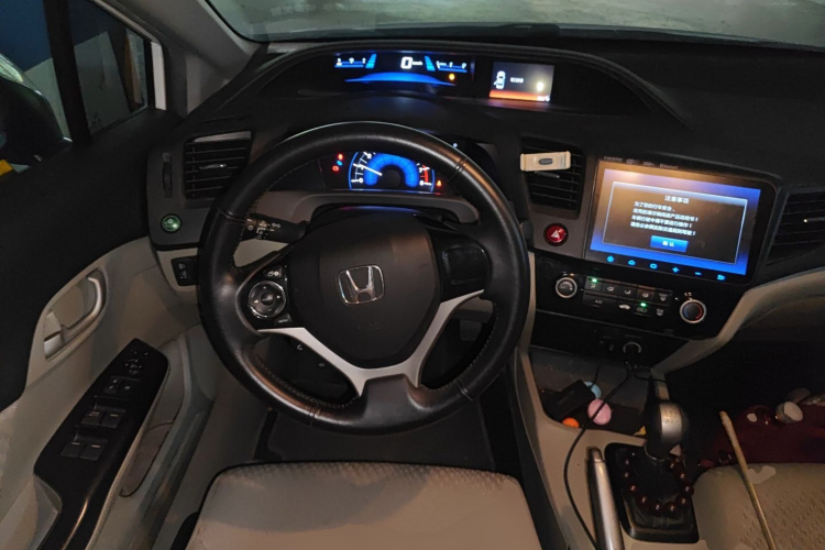 本田 思域 2014款 1.8L 手动舒适版中控内饰13