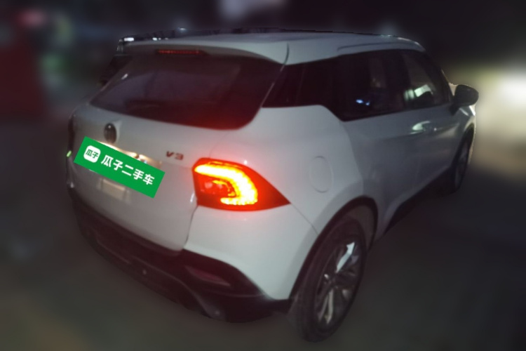 中华V3 2015款 1.5L 自动舒适型车身外观6005