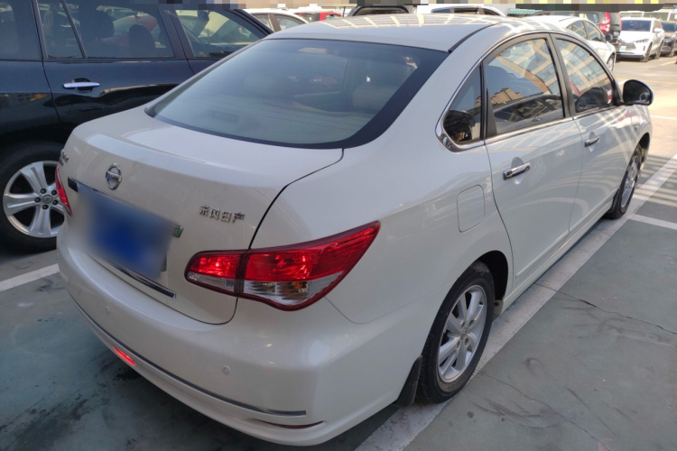 日产 轩逸 2012款 经典 1.6XL 自动豪华版车身外观6005