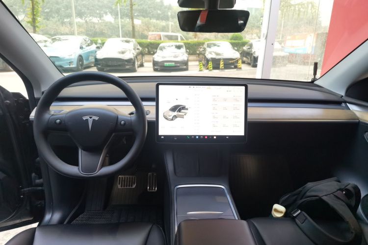 特斯拉 Model Y 2021款 标准续航后驱版中控内饰12