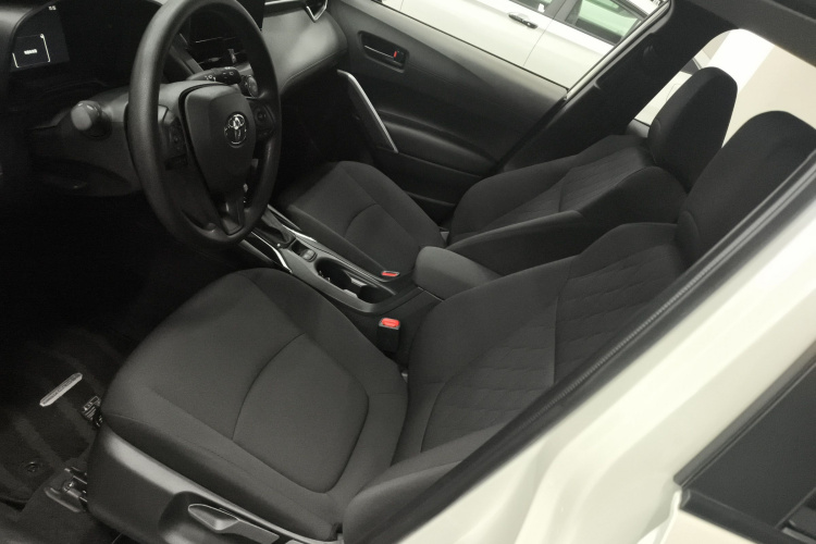 丰田 卡罗拉锐放 2024款 2.0L 先锋版局部细节19