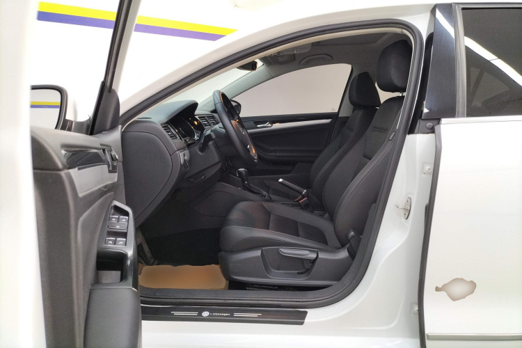 大众 速腾 2018款 1.6L 自动舒适型中控内饰19