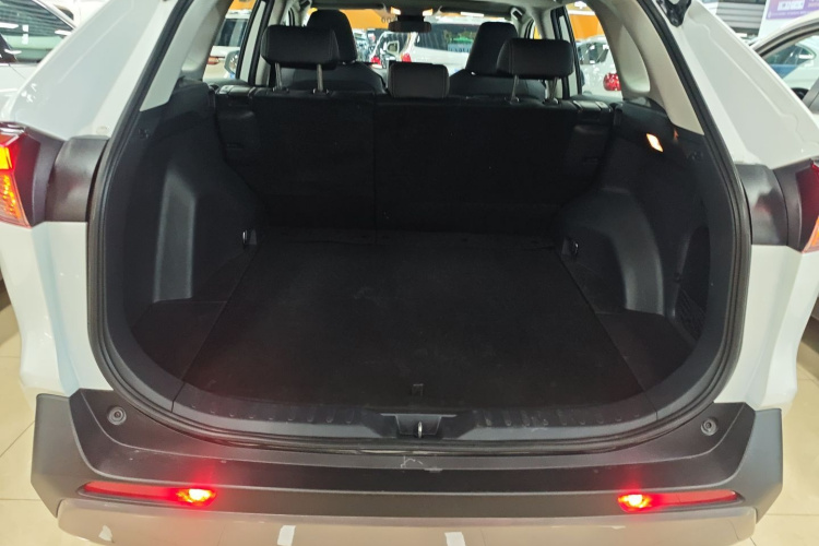 丰田 RAV4荣放 2022款 双擎 2.5L E-CVT两驱精英版局部细节23