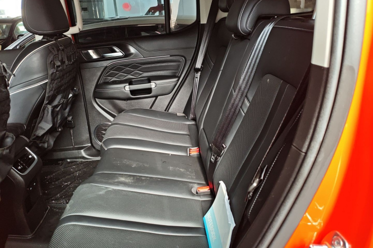 坦克300 2021款 越野版 2.0T 征服者中控内饰21