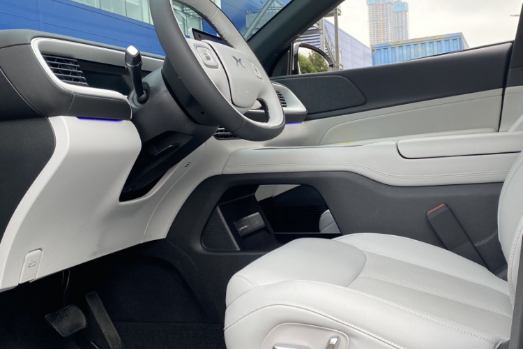 小鹏G6 2023款 755 超长续航 Pro局部细节19