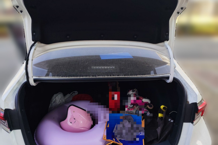 丰田 卡罗拉 2021款 TNGA 1.5L CVT精英版中控内饰23