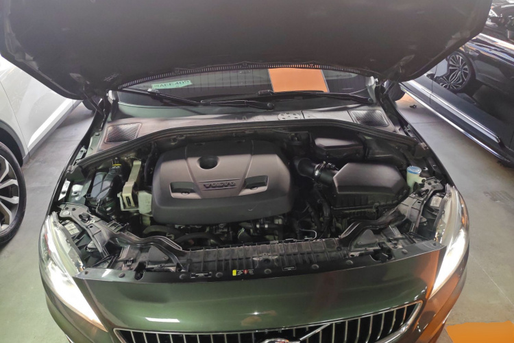 沃尔沃S60 2019款 S60L T5 智远版机舱底盘24