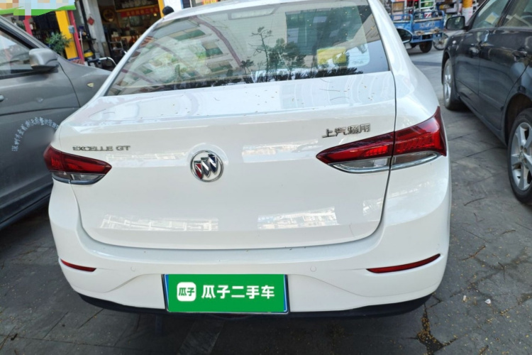 别克 英朗 2021款 改款 典范 1.5L 自动精英型车身外观6