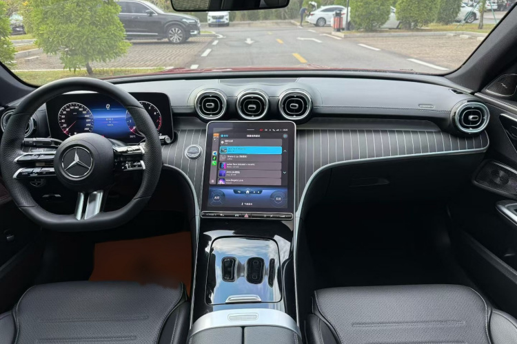 奔驰C级 2022款 改款 C 260 L 皓夜运动版中控内饰7002