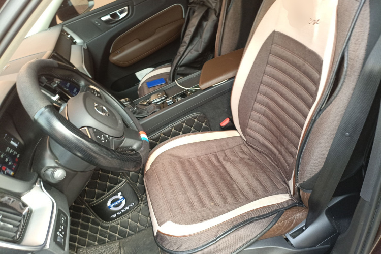 沃尔沃XC60 2020款 T5 四驱智逸豪华版中控内饰19