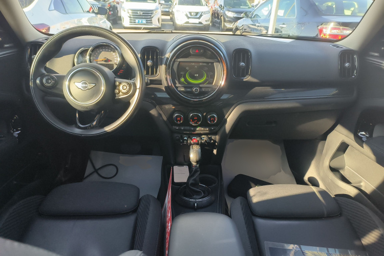 MINI Countryman 2017款 1.5T COOPER ALL4中控内饰12