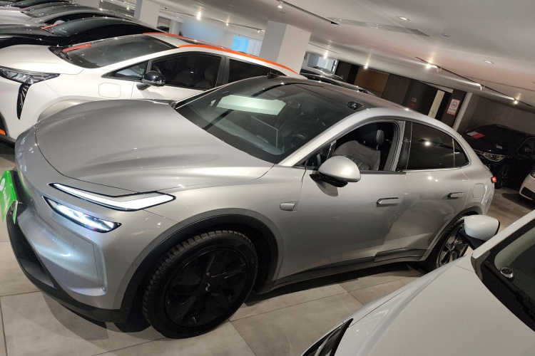 乐道L60 2024款 60kWh 后驱版车身外观4