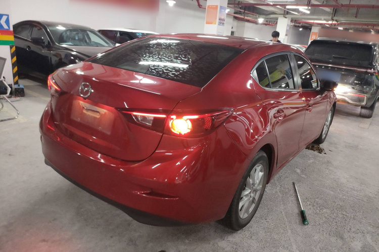 马自达3 昂克赛拉 2019款 云控版 三厢 1.5L 自动豪华型 国VI车身外观7