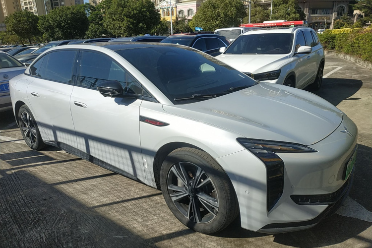 红旗EH7 2024款 690 Pro车身外观3