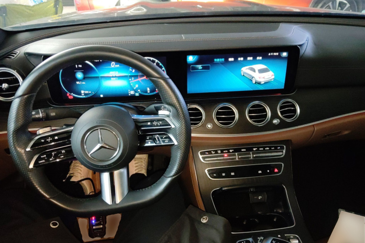 奔驰E级 2021款 E 300 L 运动时尚型中控内饰12