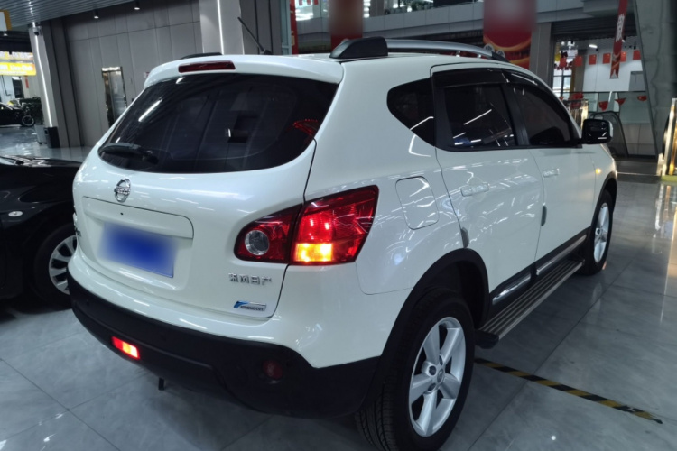 日产 逍客 2015款 2.0XL 酷火 CVT 2WD车身外观7