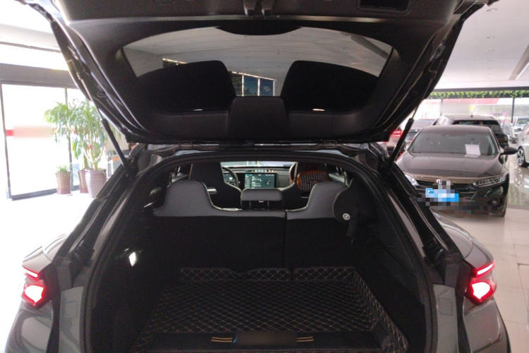 长安UNI-T 2023款 第二代 1.5T 尊贵型机舱底盘23