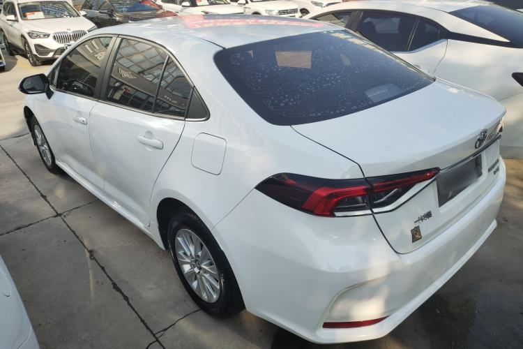 丰田 卡罗拉 2019款 1.2T S-CVT GL先锋版车身外观4