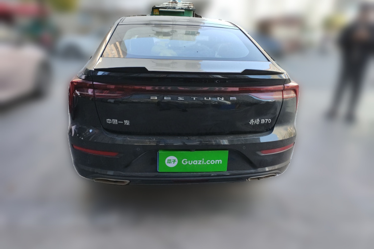 奔腾B70 2021款 1.5T 自动十五周年纪念版车身外观6