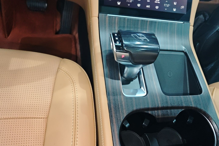 理想汽车 理想ONE 2021款 增程6座版局部细节18