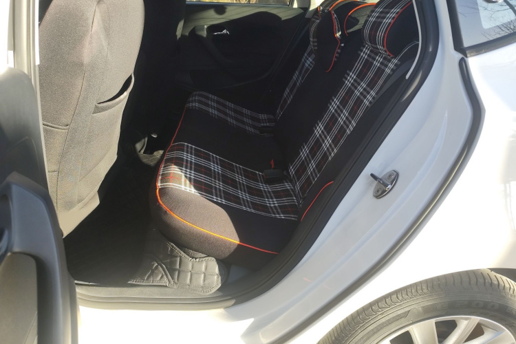 大众 Polo 2014款 1.6L 手动舒适版中控内饰7004