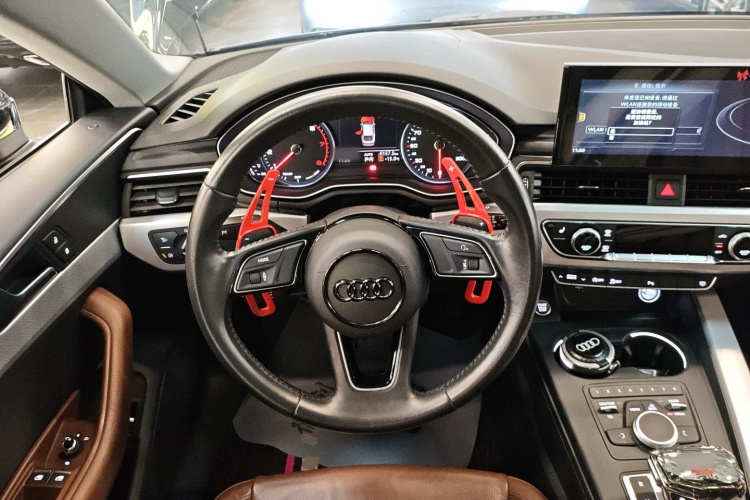 奥迪A5 2017款 Sportback 45 TFSI 时尚型中控内饰13