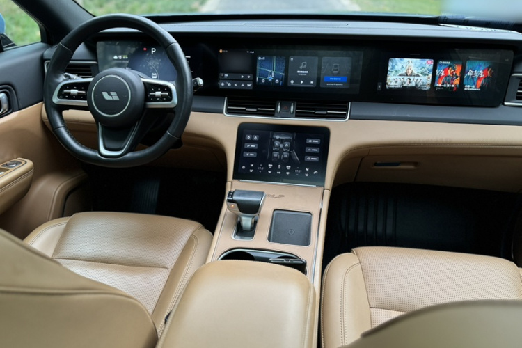 理想汽车 理想ONE 2021款 增程6座版中控内饰7003