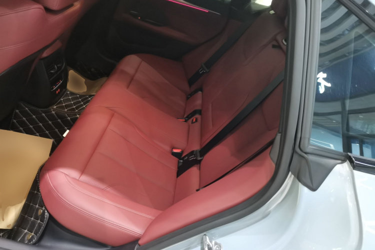 宝马4系 2024款 430i Gran Coupe M运动曜夜套装中控内饰21