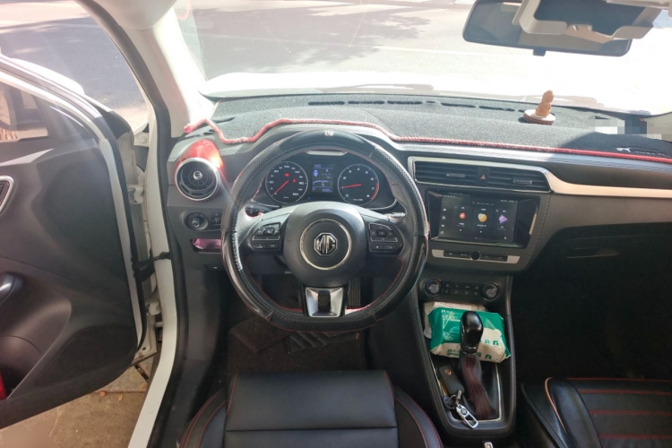 名爵ZS 2017款 16T 自动旗舰互联网版中控内饰13