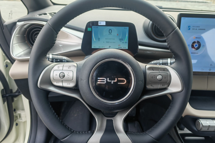 比亚迪 海豚 2025款 420km 自由版局部细节13